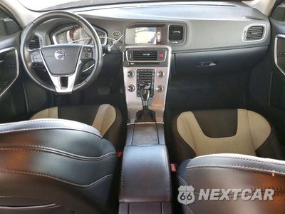 Zdjęcie 8 z 12 samochodu: 2018 VOLVO V60 CROSS COUNTRY PREMIER VIN:YV440MWK1J2058879 - miniatura