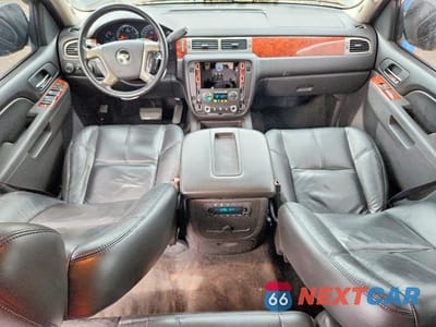 Zdjęcie 8 z 13 samochodu: 2011 CHEVROLET TAHOE K1500 LT VIN:1GNSKBE08BR167266 - miniatura