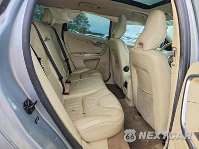 Zdjęcie 11 z 13 samochodu: 2013 VOLVO XC60 T6 VIN:YV4902DZ3D2450728 - miniatura