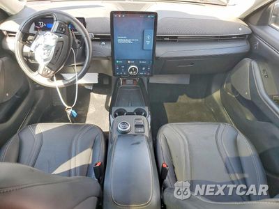Zdjęcie 8 z 13 samochodu: 2023 FORD MUSTANG MACH-E PREMIUM VIN:3FMTK3S53PMA99899 - miniatura