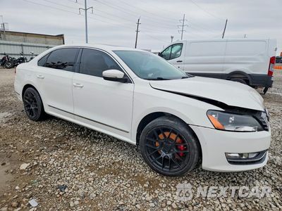 Czwarte zdjęcie samochodu z boku: 2015 VOLKSWAGEN PASSAT SE VIN:1VWBS7A32FC016306 - miniatura