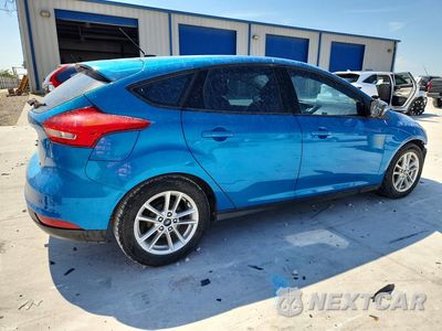 Trzecie zdjęcie samochodu z tyłu: 2016 FORD FOCUS SE VIN:1FADP3K22GL379157 - miniatura
