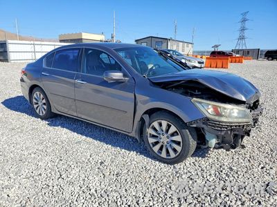 Czwarte zdjęcie samochodu z boku: 2015 HONDA ACCORD TOURING VIN:1HGCR3F91FA012866 - miniatura