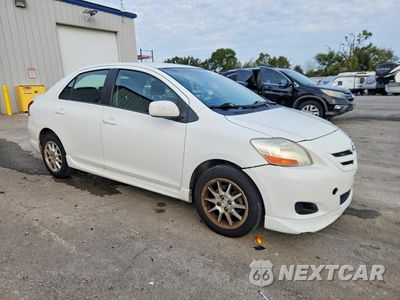 Czwarte zdjęcie samochodu z boku: 2007 TOYOTA YARIS BASE VIN:JTDBT923871138434 - miniatura