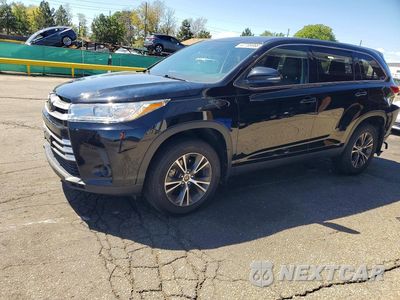 2019 TOYOTA HIGHLANDER LE 5TDBZRFH1KS967488 - główne zdjęcie licytacji z USA - miniatura