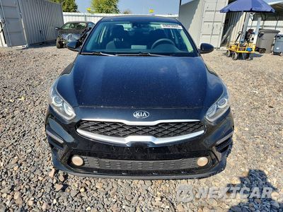 Piąte zdjęcie samochodu w środku: 2021 KIA FORTE LXS VIN:3KPF24AD8ME354245 - miniatura