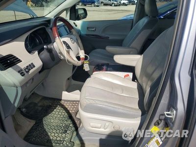 Zdjęcie 7 z 13 samochodu: 2011 TOYOTA SIENNA LIMITED 7-PASSENGER VIN:5TDDK3DC9BS029482 - miniatura