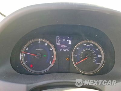 Zdjęcie 9 z 12 samochodu: 2017 HYUNDAI ACCENT SE VIN:KMHCT5AE0HU348473 - miniatura