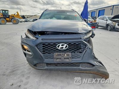 Piąte zdjęcie samochodu w środku: 2018 HYUNDAI KONA SEL VIN:KM8K22AA2JU151109 - miniatura