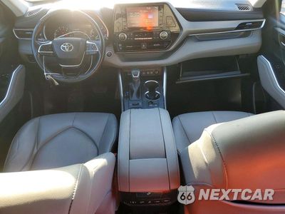 Zdjęcie 8 z 13 samochodu: 2021 TOYOTA HIGHLANDER XLE VIN:5TDGZRBH3MS552803 - miniatura