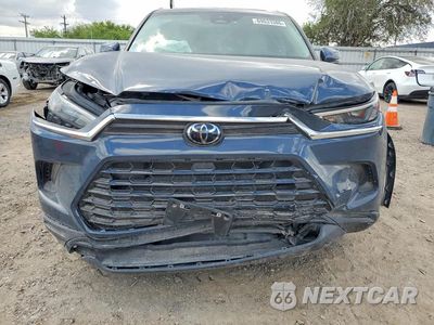 Piąte zdjęcie samochodu w środku: 2025 TOYOTA GRAND HIGHLANDER XLE VIN:5TDAAAA50SS034666 - miniatura