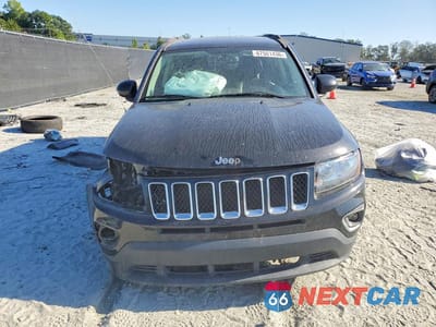 Piąte zdjęcie samochodu w środku: 2016 JEEP COMPASS LATITUDE VIN:1C4NJDEB0GD684118 - miniatura