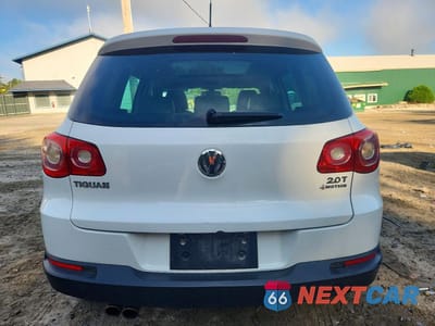 Zdjęcie 6 z 13 samochodu: 2011 VOLKSWAGEN TIGUAN S VIN:WVGBV7AX4BW514136 - miniatura