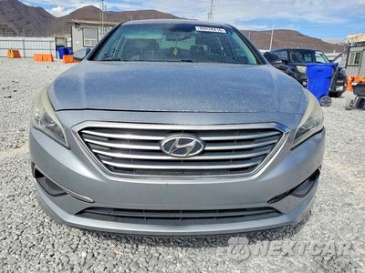 Piąte zdjęcie samochodu w środku: 2016 HYUNDAI SONATA SE VIN:5NPE24AF9GH338696 - miniatura