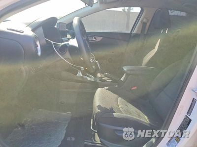 Zdjęcie 7 z 12 samochodu: 2019 KIA FORTE LXS VIN:3KPF24AD8KE137789 - miniatura