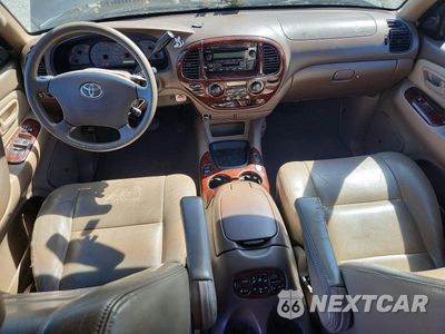 Zdjęcie 8 z 13 samochodu: 2003 TOYOTA SEQUOIA SR5 VIN:5TDZT34A33S201203 - miniatura