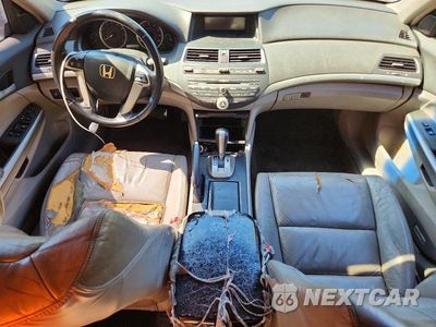 Zdjęcie 8 z 12 samochodu: 2009 HONDA ACCORD EXL VIN:1HGCP36899A029139 - miniatura