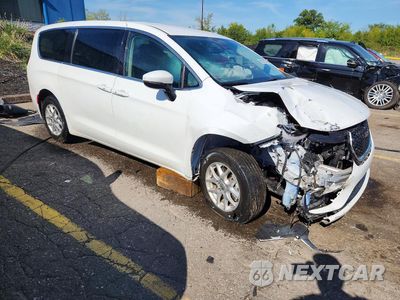 Czwarte zdjęcie samochodu z boku: 2023 CHRYSLER PACIFICA TOURING L VIN:2C4RC1BGXPR510970 - miniatura