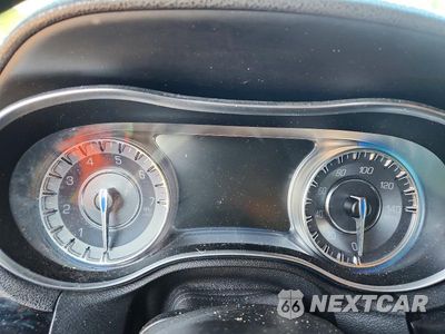 Zdjęcie 9 z 13 samochodu: 2021 CHRYSLER 300 S VIN:2C3CCABG0MH545934 - miniatura