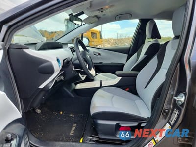 Zdjęcie 7 z 13 samochodu: 2016 TOYOTA PRIUS TWO ECO VIN:JTDKARFU8G3009316 - miniatura