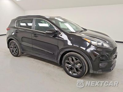 Czwarte zdjęcie samochodu z boku: 2022 KIA SPORTAGE S VIN:KNDP63AC1N7948199 - miniatura