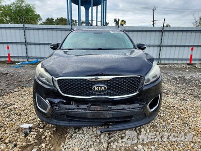 Piąte zdjęcie samochodu w środku: 2016 KIA SORENTO LX VIN:5XYPG4A37GG119761 - miniatura