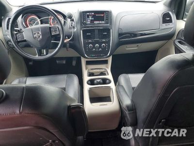 Zdjęcie 8 z 13 samochodu: 2017 DODGE GRAND CARAVAN SXT VIN:2C4RDGCG9HR825744 - miniatura