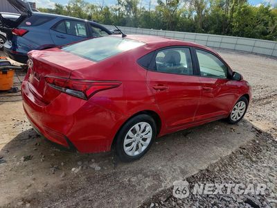 Trzecie zdjęcie samochodu z tyłu: 2019 HYUNDAI ACCENT SE VIN:3KPC24A35KE082437 - miniatura