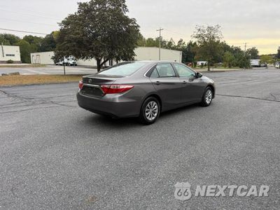 Czwarte zdjęcie samochodu z boku: 2017 TOYOTA CAMRY LE VIN:4T1BF1FK0HU348404 - miniatura
