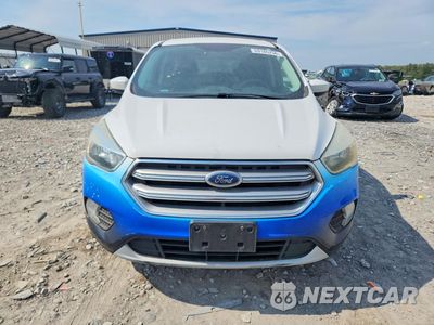 Piąte zdjęcie samochodu w środku: 2017 FORD ESCAPE SE VIN:1FMCU0GD6HUB89120 - miniatura
