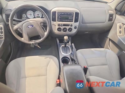 Zdjęcie 8 z 13 samochodu: 2006 FORD ESCAPE XLT VIN:1FMYU03116KA86827 - miniatura