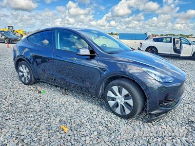 Czwarte zdjęcie samochodu z boku: 2024 TESLA MODEL Y VIN:7SAYGDEE4RF032767 - miniatura
