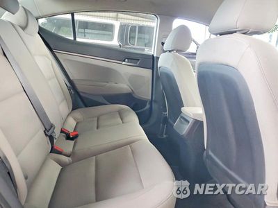Zdjęcie 10 z 12 samochodu: 2017 HYUNDAI ELANTRA SE VIN:5NPD74LF5HH138376 - miniatura