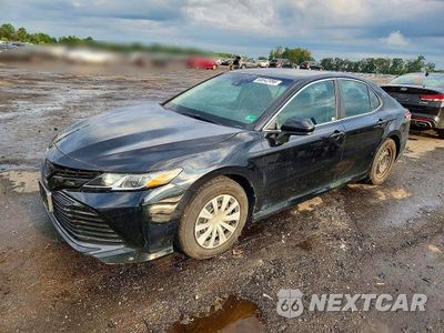 2018 TOYOTA CAMRY L 4T1B11HK1JU072686 - główne zdjęcie licytacji z USA - miniatura