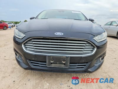Piąte zdjęcie samochodu w środku: 2016 FORD FUSION SE VIN:3FA6P0HD4GR104942 - miniatura