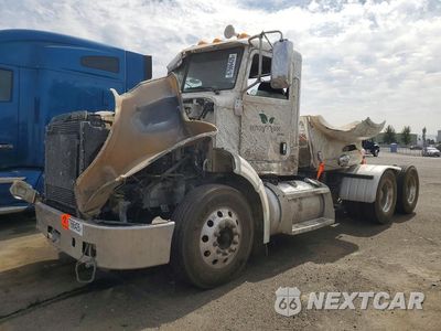 2012 PETERBILT 384 SEMI TRUCK 1XPVDP9X5CD165475 - główne zdjęcie licytacji z USA - miniatura
