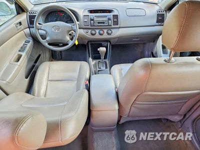 Zdjęcie 8 z 12 samochodu: 2004 TOYOTA CAMRY LE VIN:4T1BE32K54U874557 - miniatura
