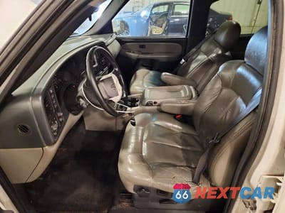 Zdjęcie 7 z 13 samochodu: 2002 CHEVROLET SUBURBAN K1500 VIN:3GNFK16Z42G249021 - miniatura