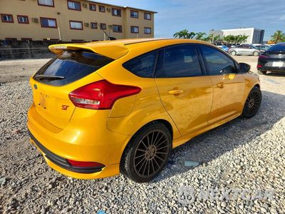 Trzecie zdjęcie samochodu z tyłu: 2016 FORD FOCUS ST VIN:1FADP3L92GL219565 - miniatura