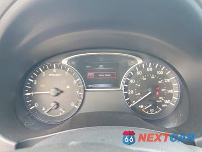 Zdjęcie 9 z 12 samochodu: 2017 NISSAN ALTIMA 2.5 SR VIN:1N4AL3AP8HC184709 - miniatura