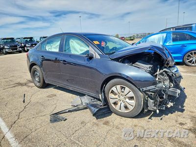 Czwarte zdjęcie samochodu z boku: 2014 CHEVROLET CRUZE LS VIN:1G1PA5SH3E7200101 - miniatura