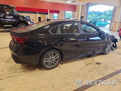 Trzecie zdjęcie samochodu z tyłu: 2024 KIA FORTE GT LINE VIN:3KPF54ADXRE707468 - miniatura