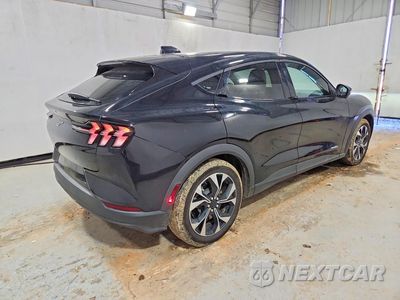 Trzecie zdjęcie samochodu z tyłu: 2026 FORD MUSTANG MACH-E SELECT VIN:3FMTK1R49TMA06721 - miniatura