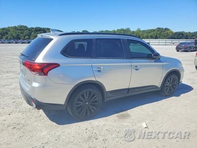 Trzecie zdjęcie samochodu z tyłu: 2020 MITSUBISHI OUTLANDER SE VIN:JA4AZ3A30LZ030467 - miniatura