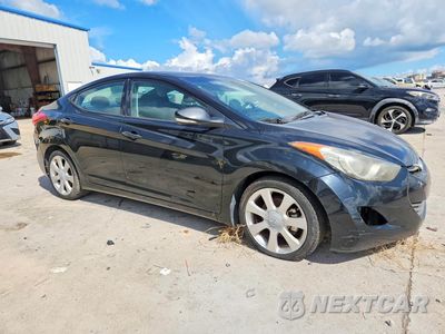 Czwarte zdjęcie samochodu z boku: 2013 HYUNDAI ELANTRA LIMITED VIN:5NPDH4AE4DH299531 - miniatura