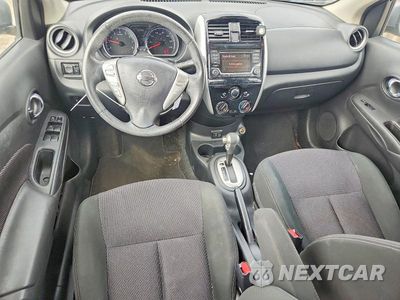 Zdjęcie 8 z 12 samochodu: 2018 NISSAN VERSA SV VIN:3N1CN7AP6JL836017 - miniatura