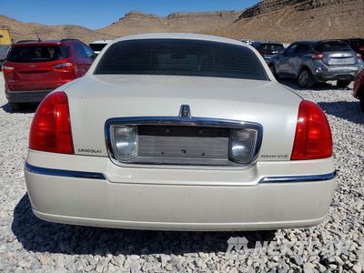 Zdjęcie 6 z 12 samochodu: 2007 LINCOLN TOWN CAR SIGNATURE VIN:1LNHM81W37Y611477 - miniatura