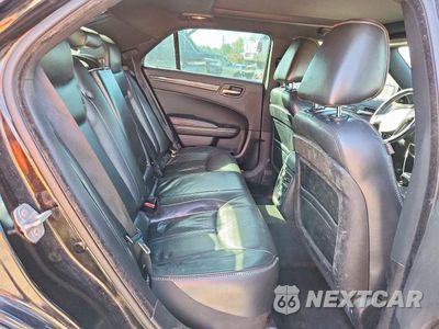 Zdjęcie 10 z 12 samochodu: 2014 CHRYSLER 300C VARVATOS VIN:2C3CCAJG8EH236974 - miniatura