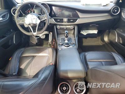 Zdjęcie 8 z 12 samochodu: 2019 ALFA ROMEO GIULIA VIN:ZARFANAN9K7623390 - miniatura