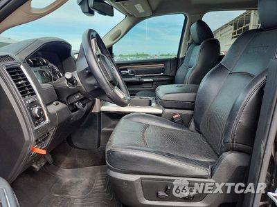 Zdjęcie 7 z 12 samochodu: 2017 RAM 1500 LARAMIE VIN:1C6RR7NT9HS823994 - miniatura
